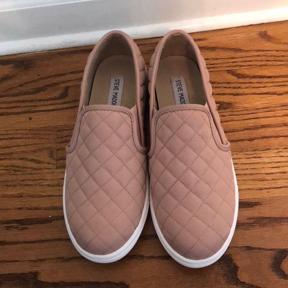 Steve Madden Slip-On Sneaker